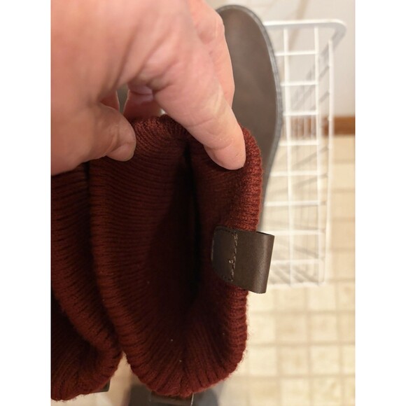 Tommy Hilfiger Red Sweater Top Brown Boots Women’s 10M Slip-ons Gently Used - Picture 5 of 10